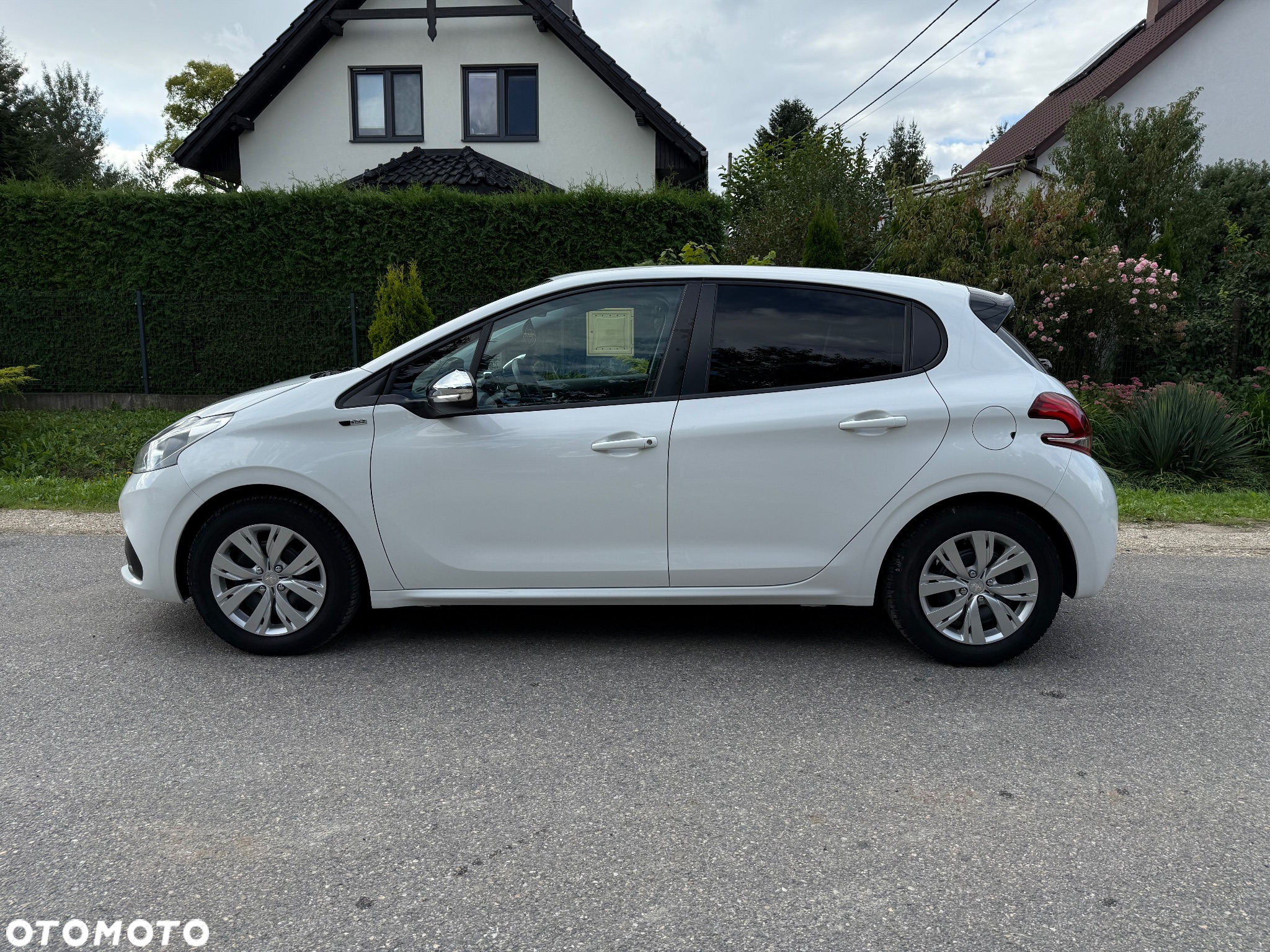 Peugeot 208 1.2 PureTech Style - 24