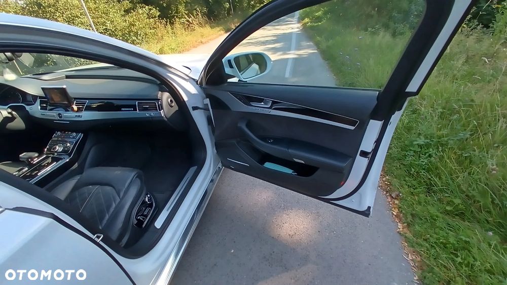 Audi A8 4.2 TDI DPF (clean diesel) quattro tiptronic Lang - 12