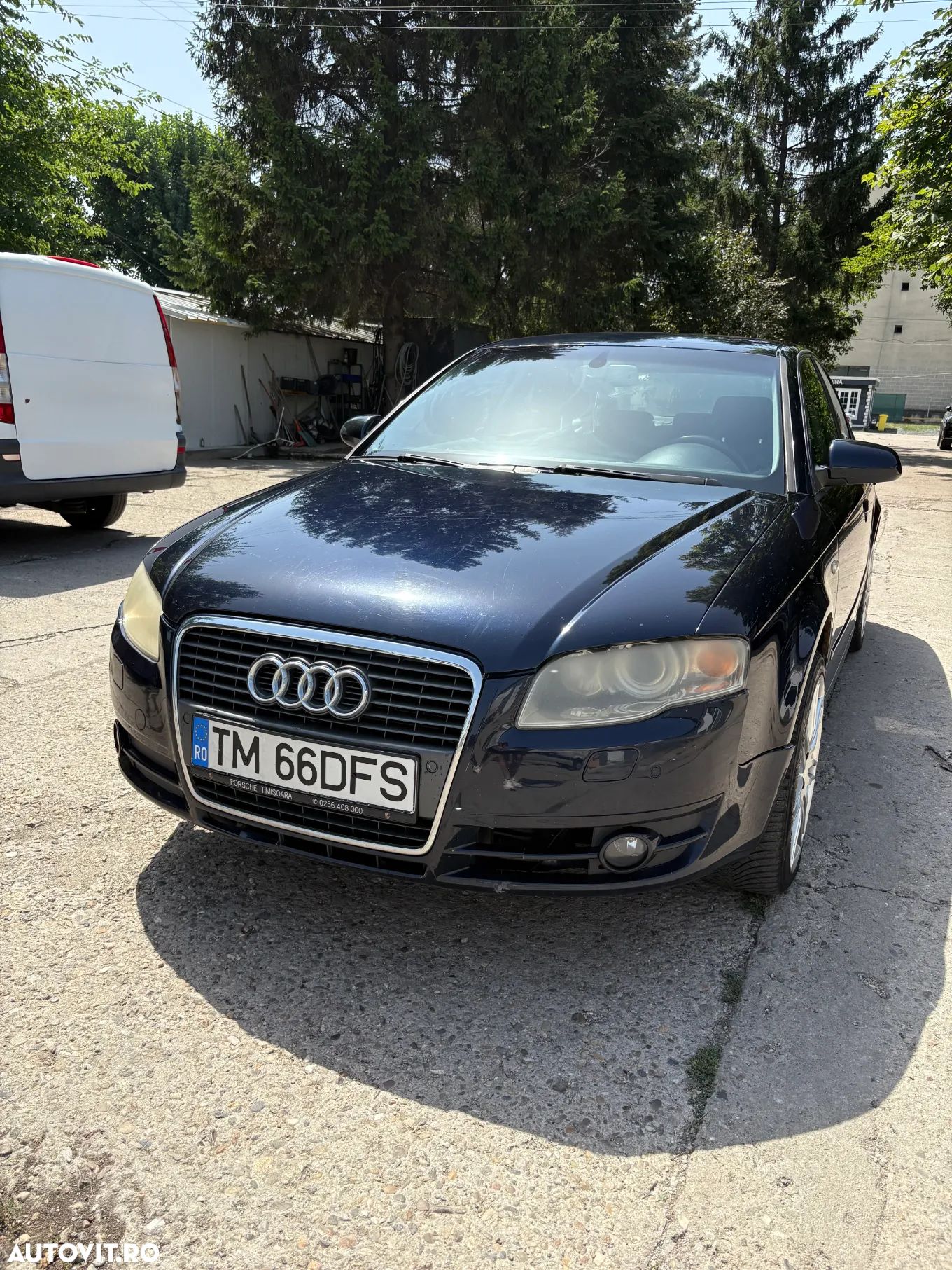 Audi A4 - 1