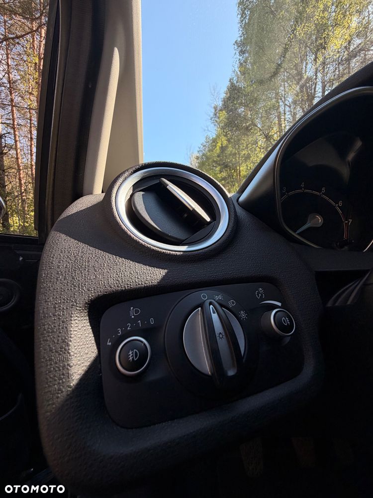 Ford Fiesta - 17