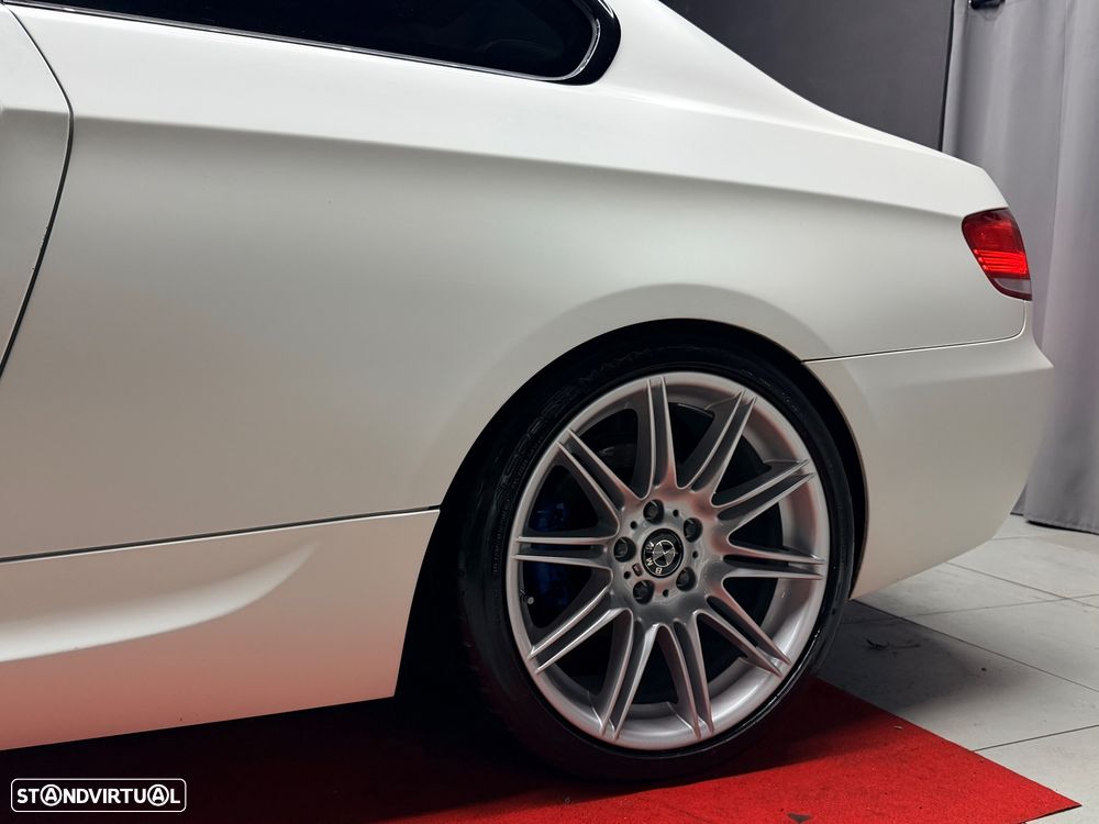 BMW 320 d Coupe - 13