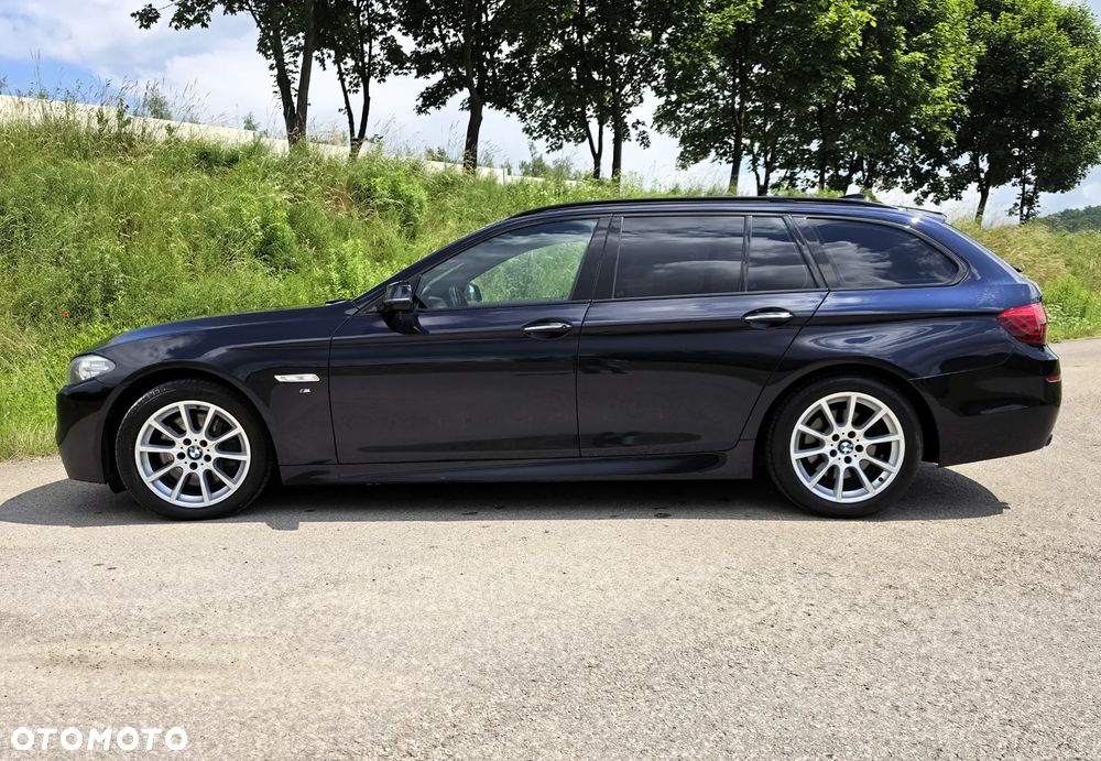 BMW Seria 5 525d xDrive - 9
