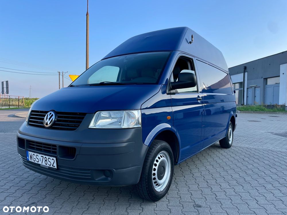 Volkswagen Transporter - 1