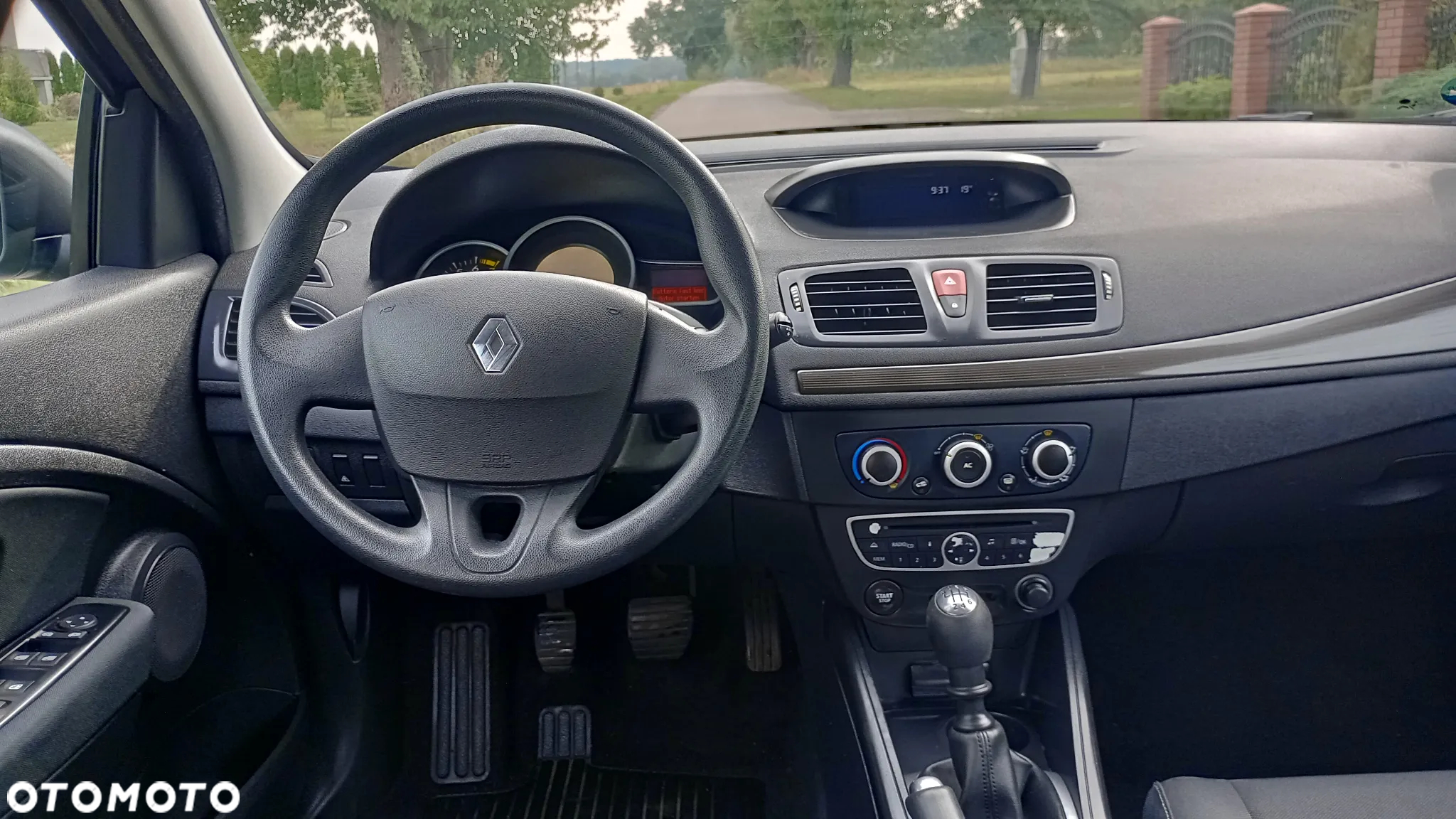 Renault Megane 1.6 16V 110 Authentique - 4