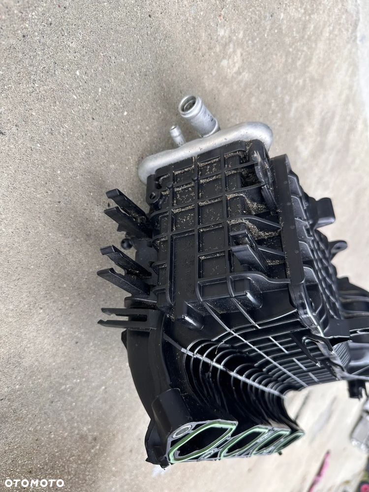 Kolektor ssący VW, Audi, Seat, Skoda 1.4 TSI 04E145749F 04E129711L - 6