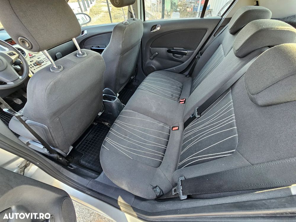 Opel Corsa 1.2i Cosmo - 17
