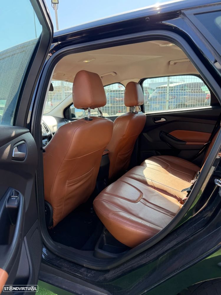 Ford Focus SW 1.0 EcoBoost S&S TITANIUM - 8