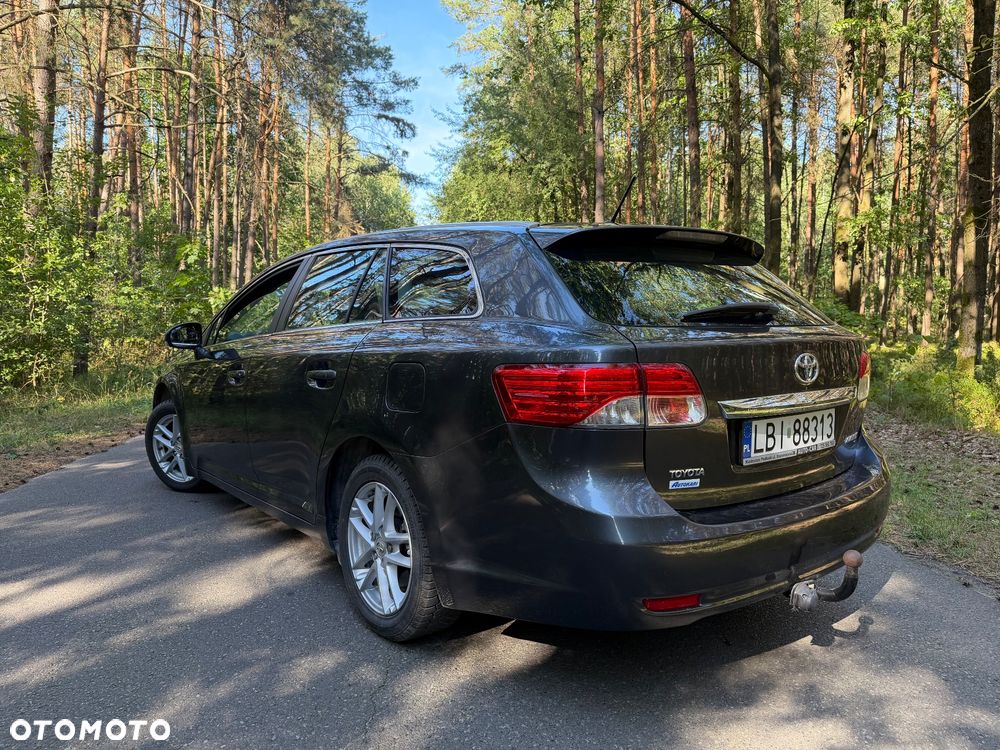 Toyota Avensis 1.6 Active - 4