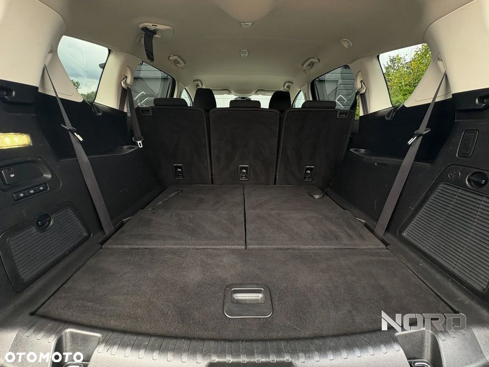 Ford S-Max 2.0 TDCi Trend - 29