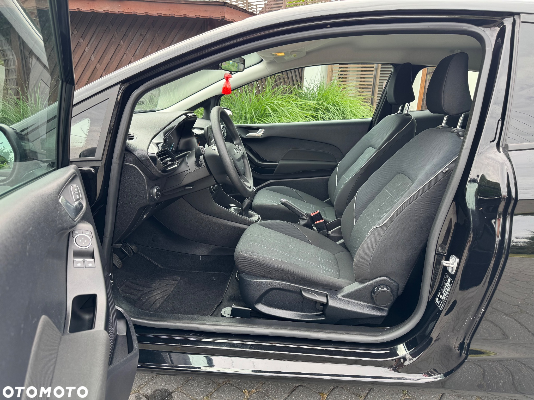 Ford Fiesta 1.1 Trend - 17