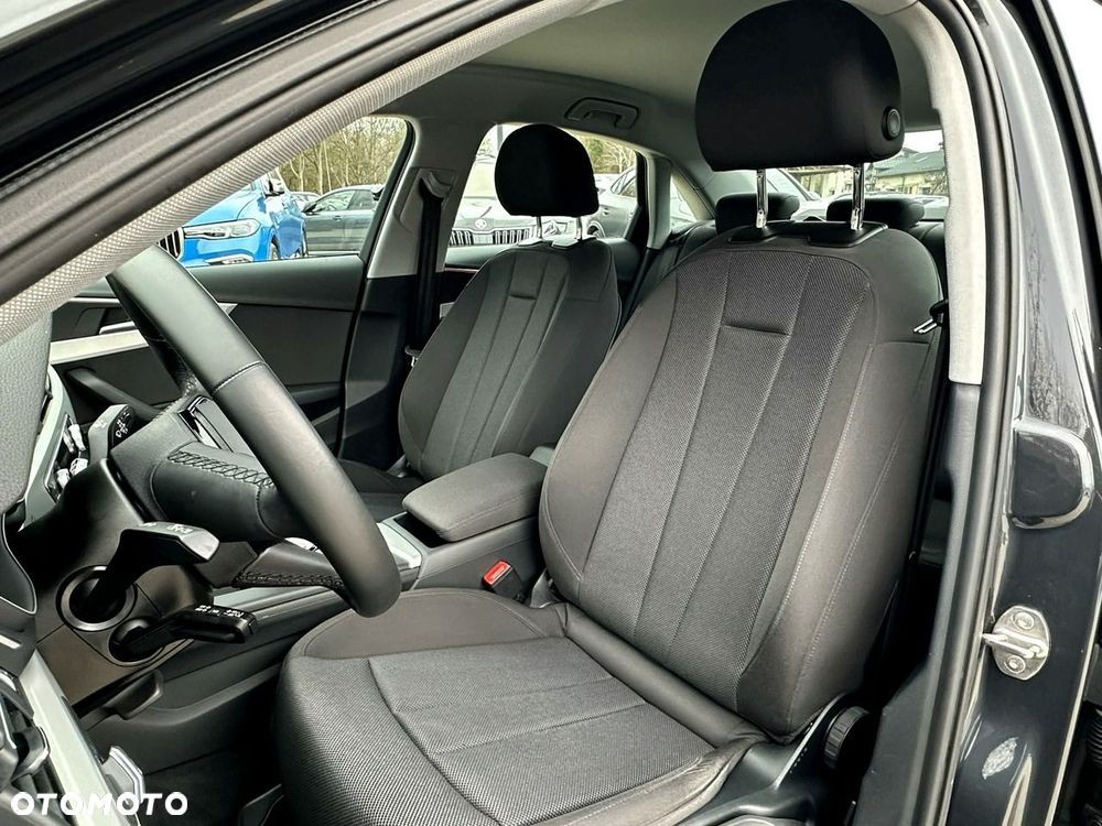 Audi A4 Allroad - 12