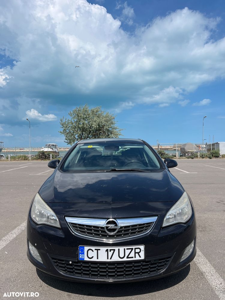 Opel Astra 1.7 CDTI Cosmo - 1