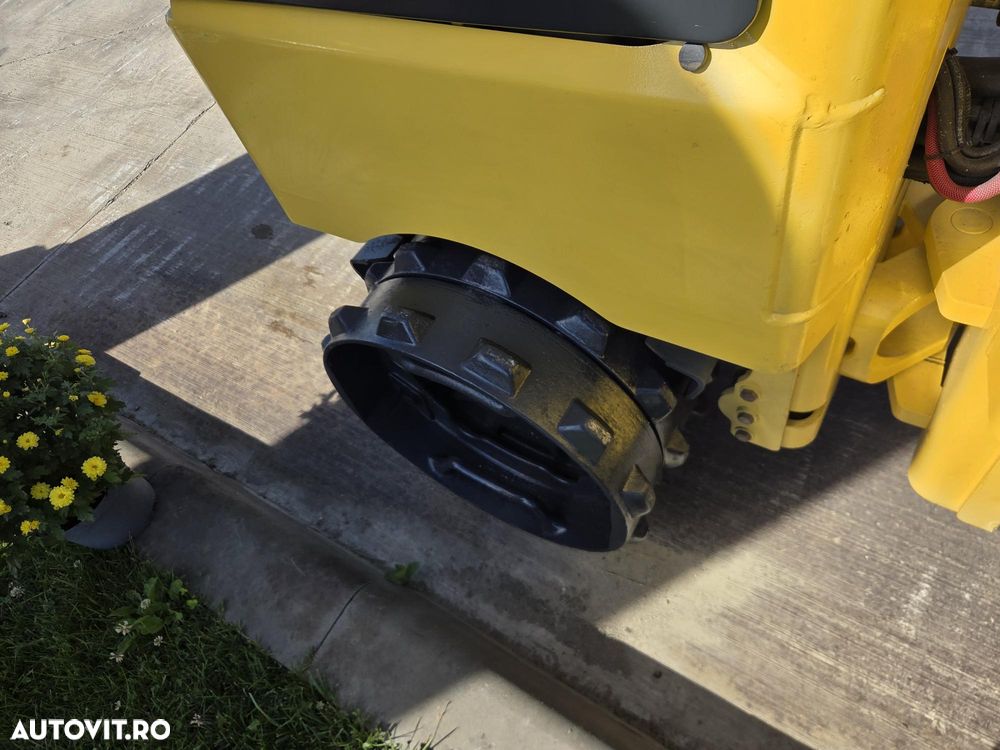 Bomag BMP8500, PICIOR DE OAIE cu RADIOCOMANDA, 2021, 333h, latime 0,6m cu extensii la 0,85m, motor Kubota 20CP, produs in Germania, Stare foarte buna, posibilitate leasing 4 ani-PROMOTIE 14.900 EUR+Tva - 16