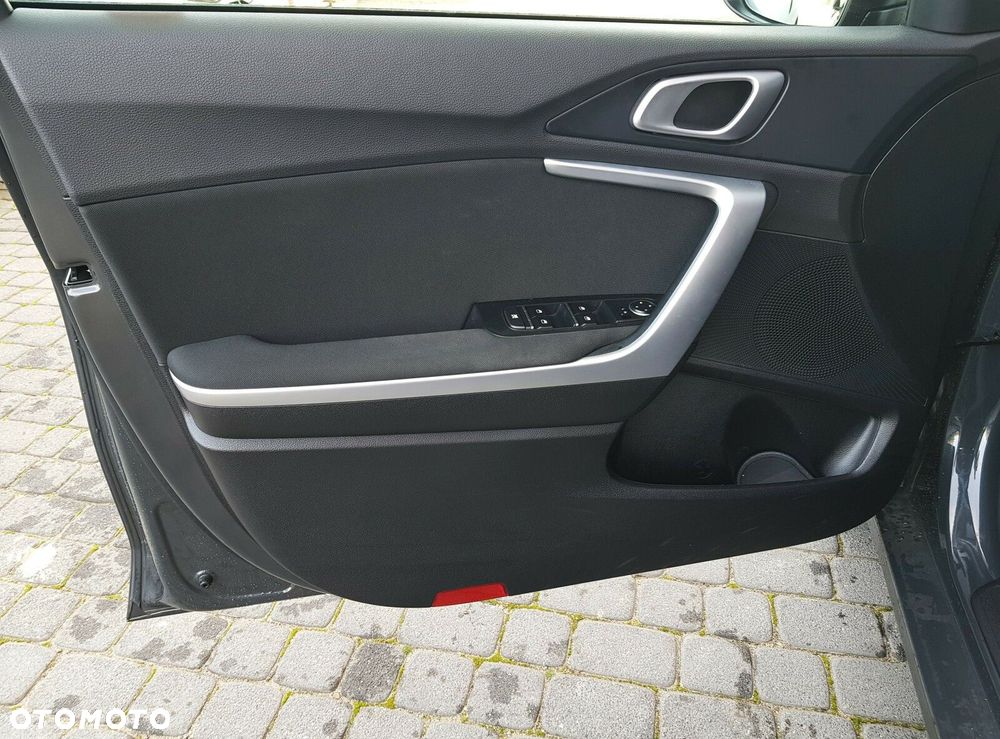 Kia Ceed 1.5 T-GDI M - 12