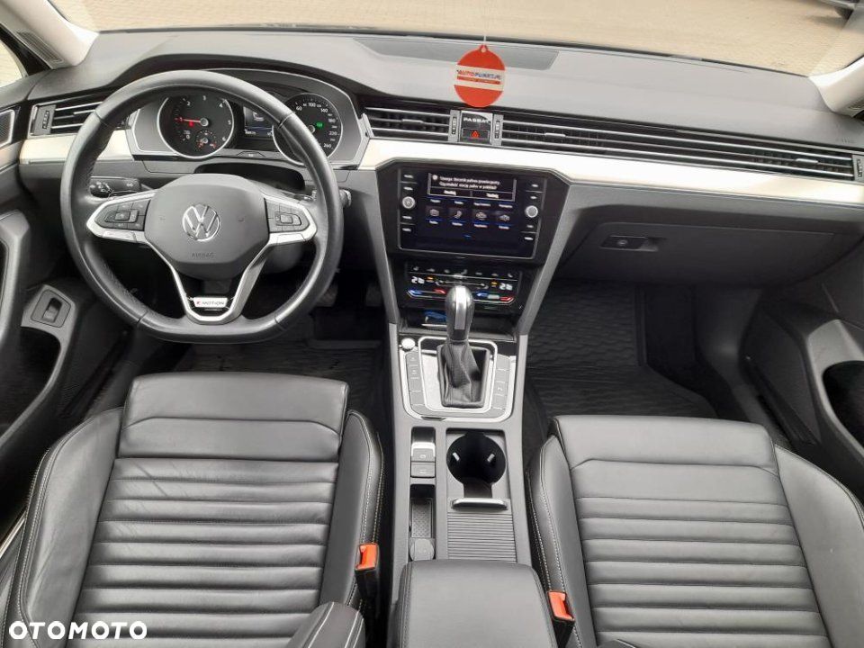 Volkswagen Passat - 15