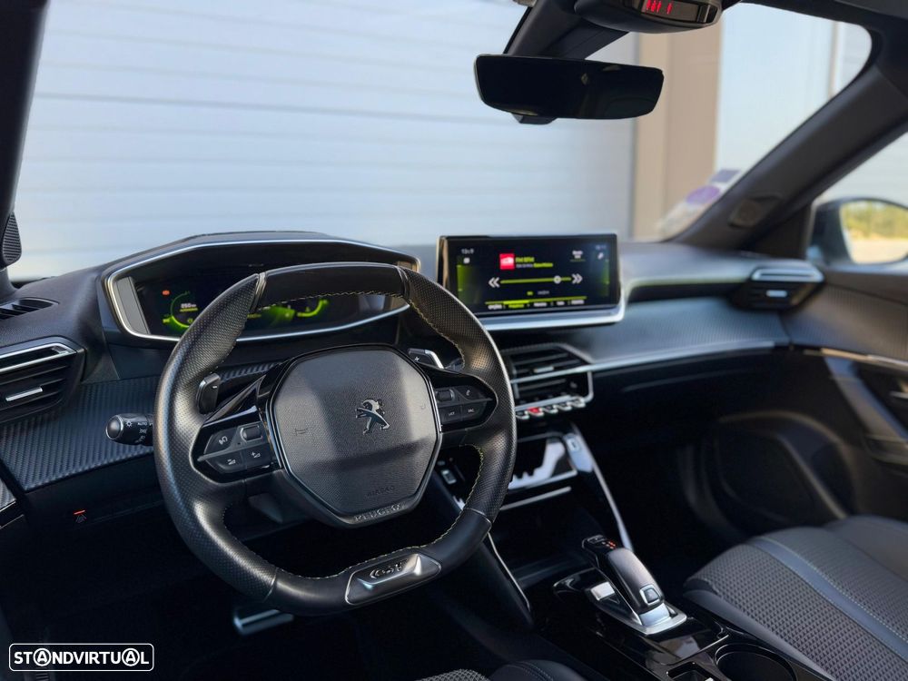 Peugeot 2008 1.2 PureTech GT Line EAT8 - 19
