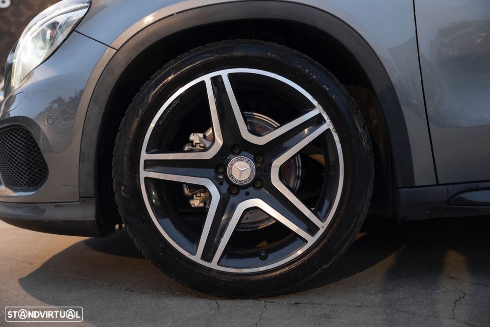 Mercedes-Benz GLA 220 d 4Matic 7G-DCT AMG Line - 19