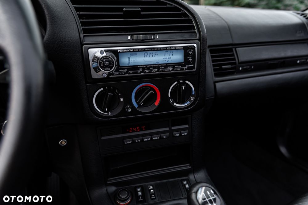 BMW Seria 3 320i - 32