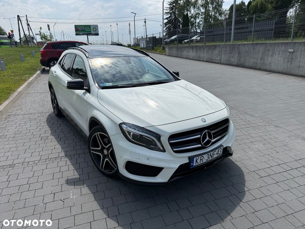 Mercedes-Benz GLA 250 4-Matic AMG Line - 2