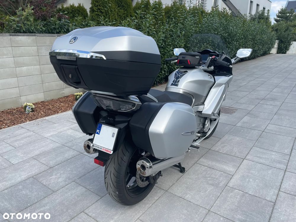 Yamaha FJR - 7