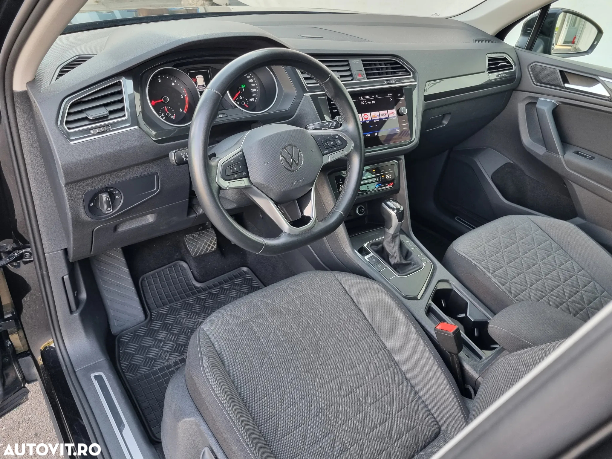 Volkswagen Tiguan 2.0 TDI SCR DSG Life - 9