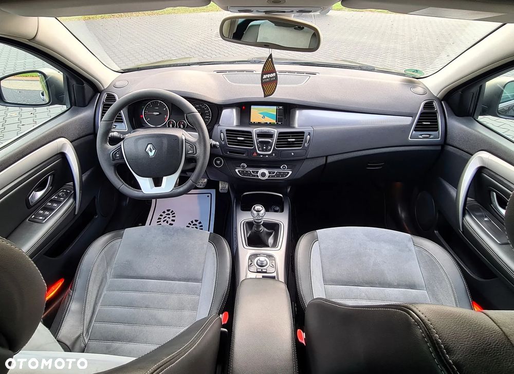 Renault Laguna 2.0 dCi Bose Edition ESM - 21