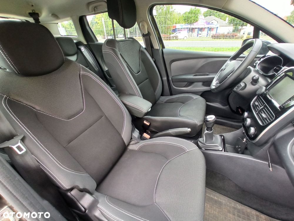 Renault Clio - 10