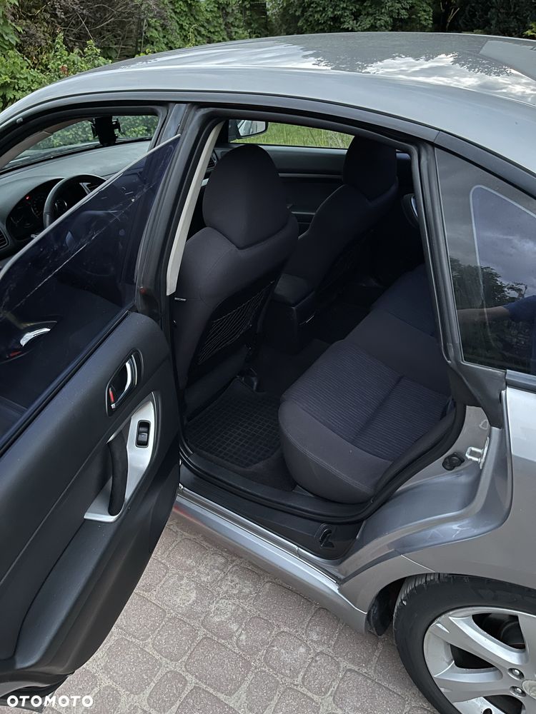 Subaru Legacy - 6