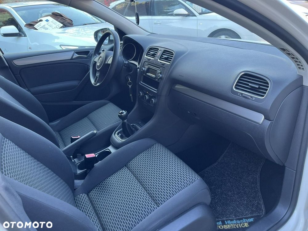 Volkswagen Golf - 21