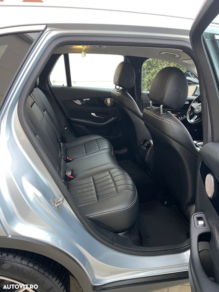 Mercedes-Benz GLC 220 d 4Matic 9G-TRONIC Exclusive - 24