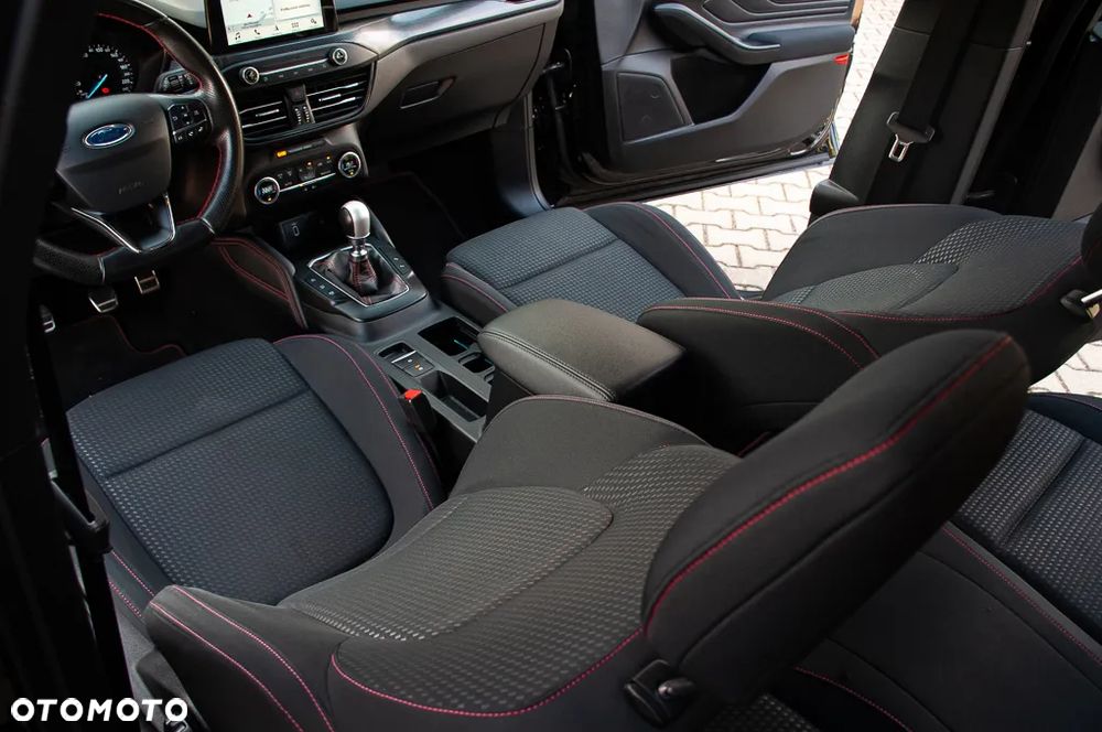 Ford Focus 1.0 EcoBoost ST-Line Black ASS - 24