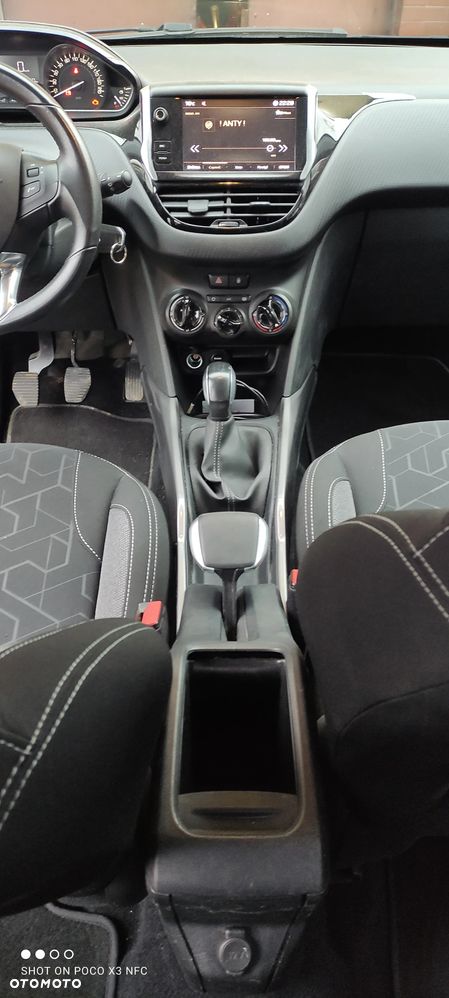Peugeot 2008 1.2 Pure Tech GPF Style - 2