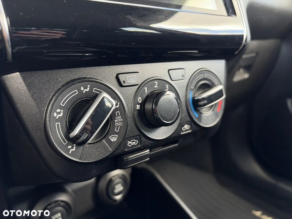 Suzuki Swift 1.2 SHVS Premium Plus - 24