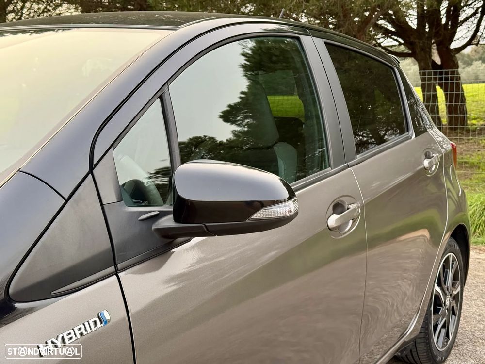 Toyota Yaris 1.5 HSD Square Collec.Bronze - 21