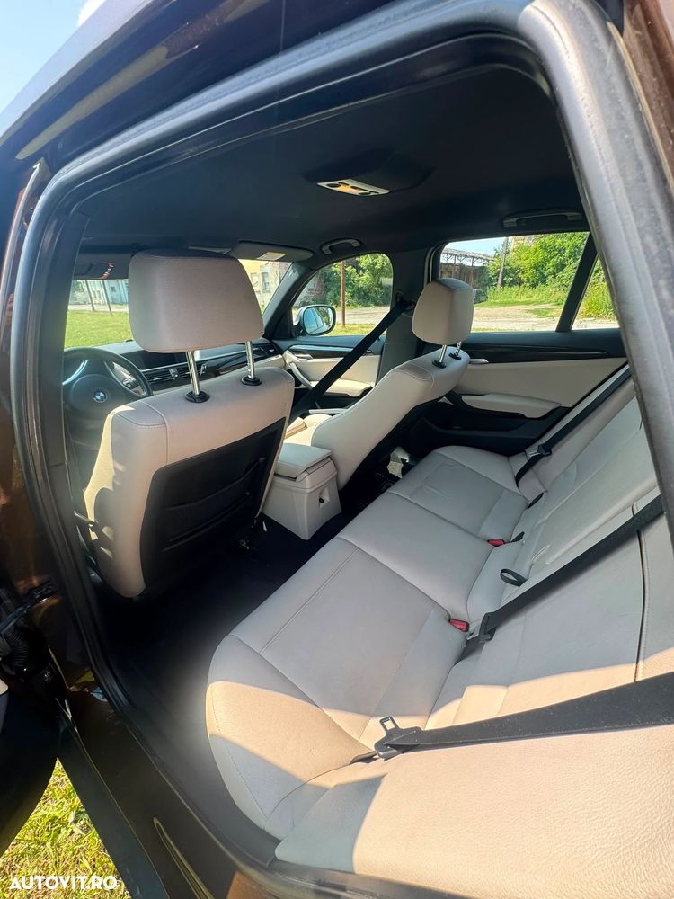 BMW X1 xDrive18d - 13
