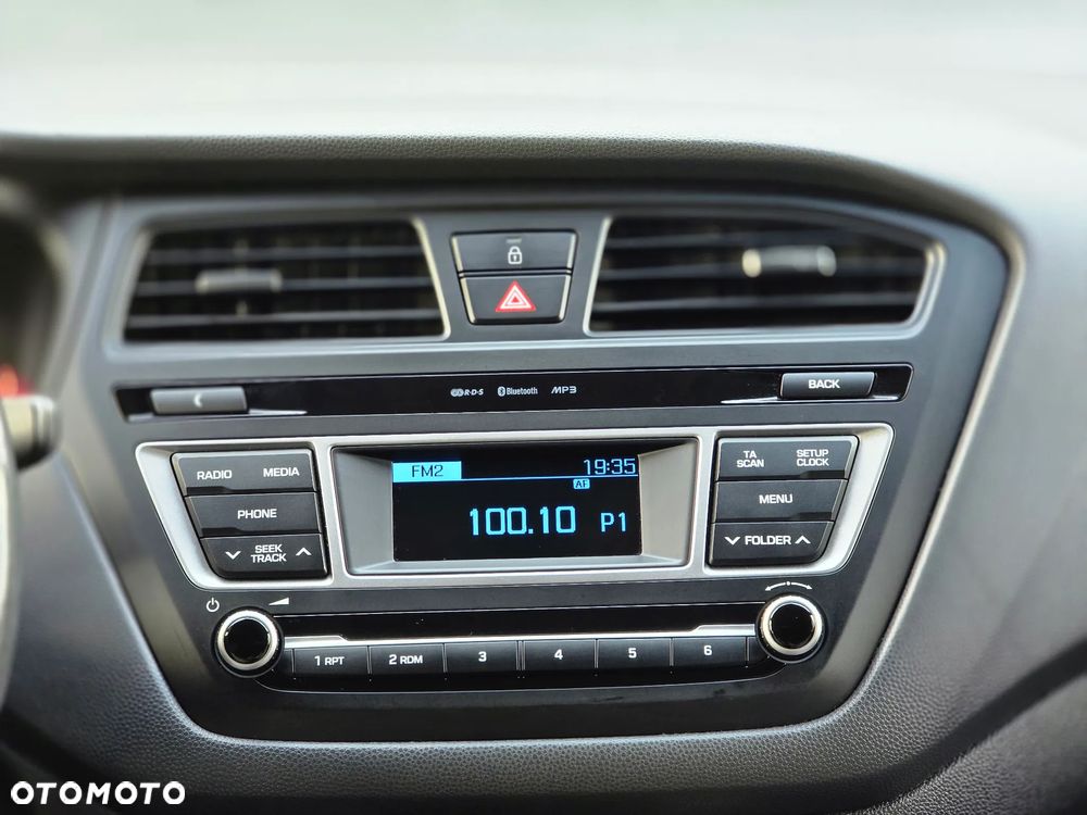 Hyundai i20 1.2 Passion - 30