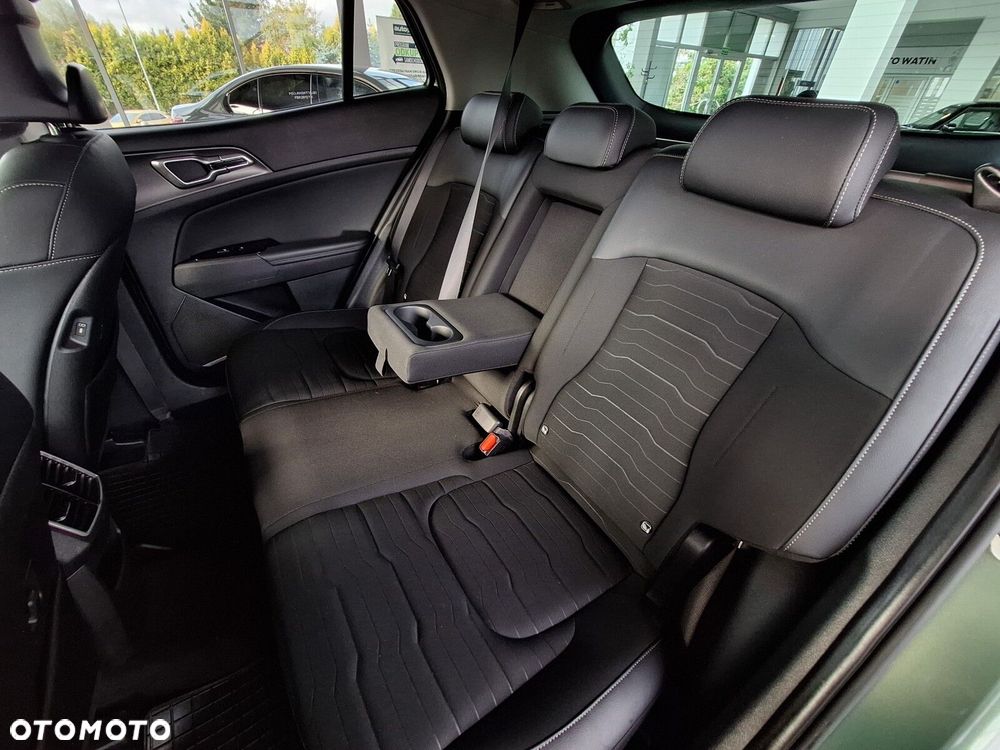 Kia Sportage 1.6 T-GDI HEV Business Line 2WD - 27