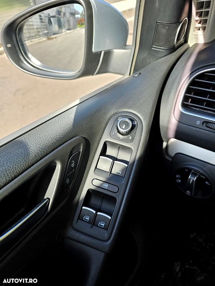 Volkswagen Golf 1.4 TSI Highline DSG - 31