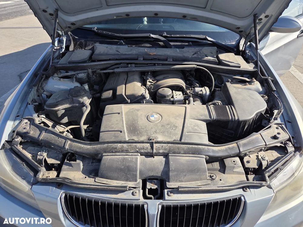 BMW Seria 3 318i - 8