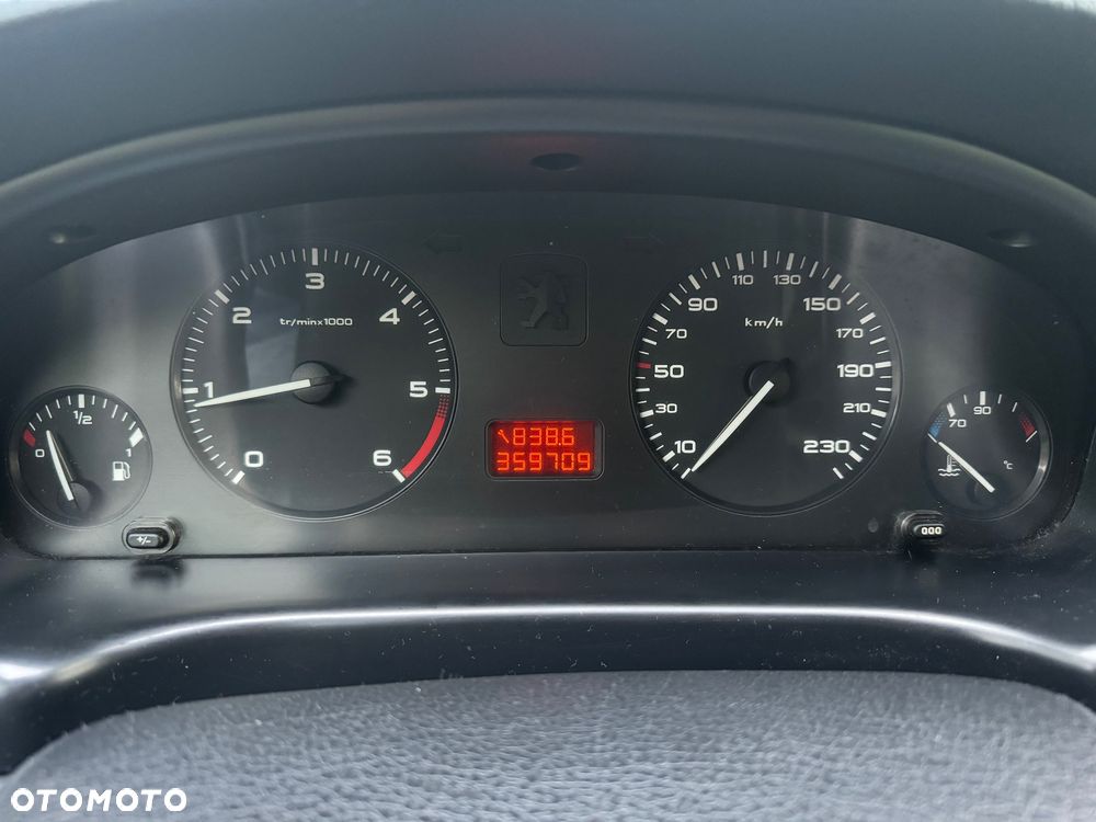 Peugeot 406 2.0 HDI STDT - 10