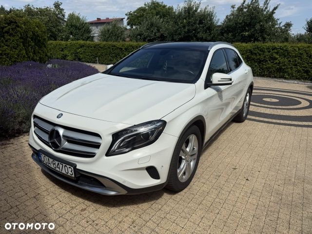 Mercedes-Benz GLA - 1