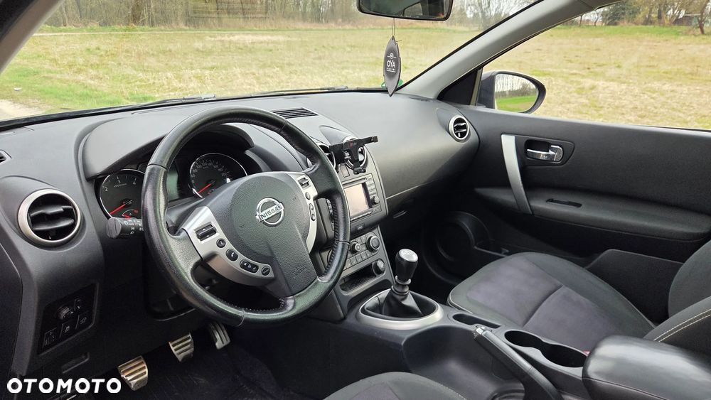 Nissan Qashqai 1.6 DCi TEKNA - 17