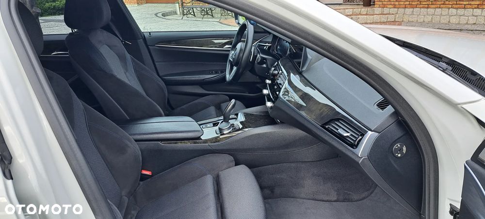 BMW Seria 5 530d xDrive M Sport sport - 22