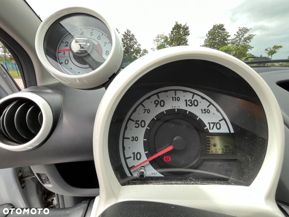 Peugeot 107 1.0 Urban Move Euro5 - 11