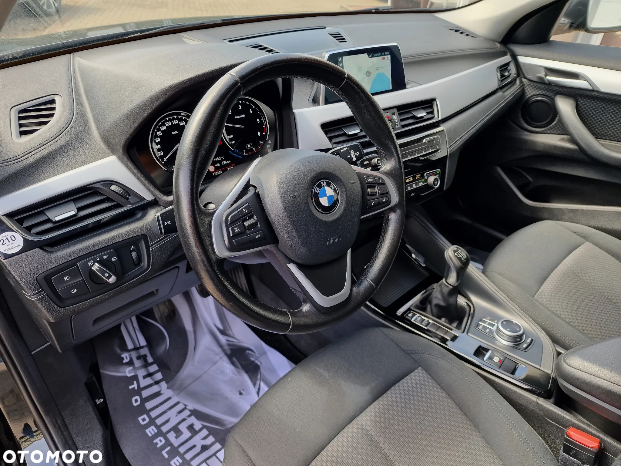 BMW X2 sDrive18d Advantage Plus - 18