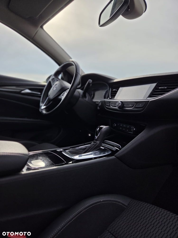 Opel Insignia - 10
