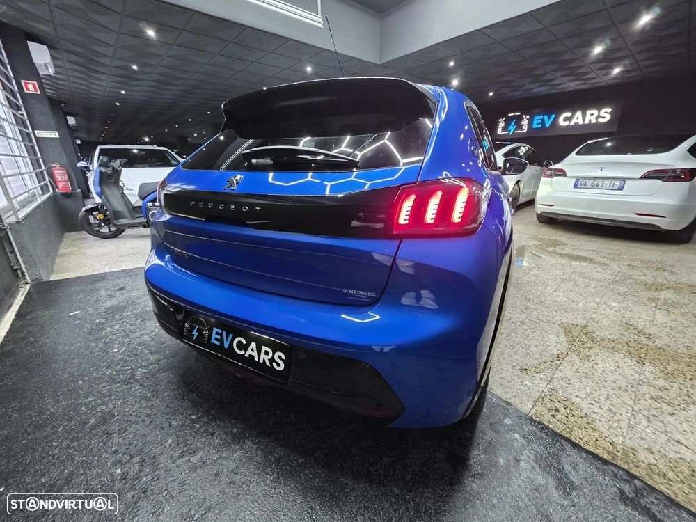 Peugeot e-208 Allure Pack - 3