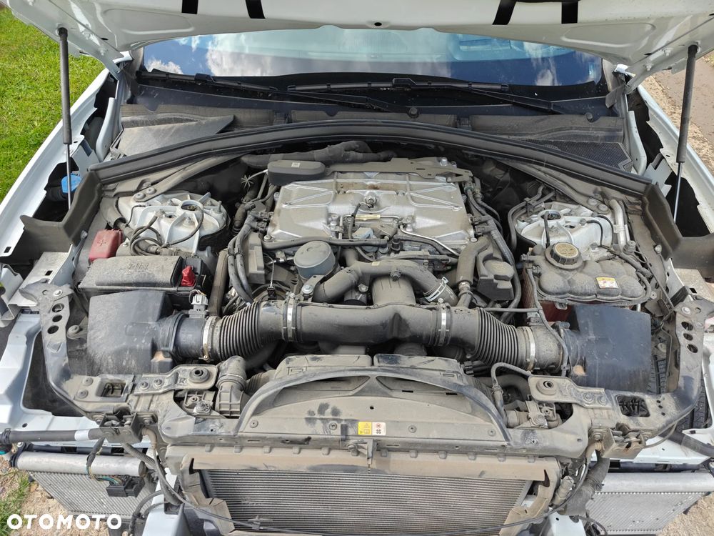 Jaguar F-Pace 5.0 V8 P550 AWD SVR - 10