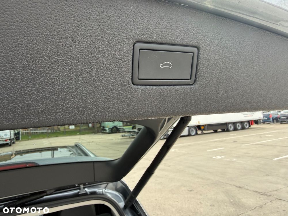 Volkswagen Tiguan Allspace 2.0 TSI 4Mot Life DSG - 19