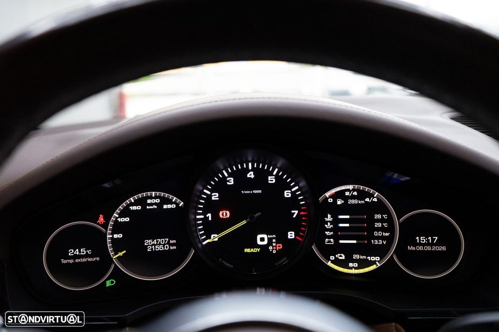 Porsche Cayenne Coupé E-Hybrid - 37